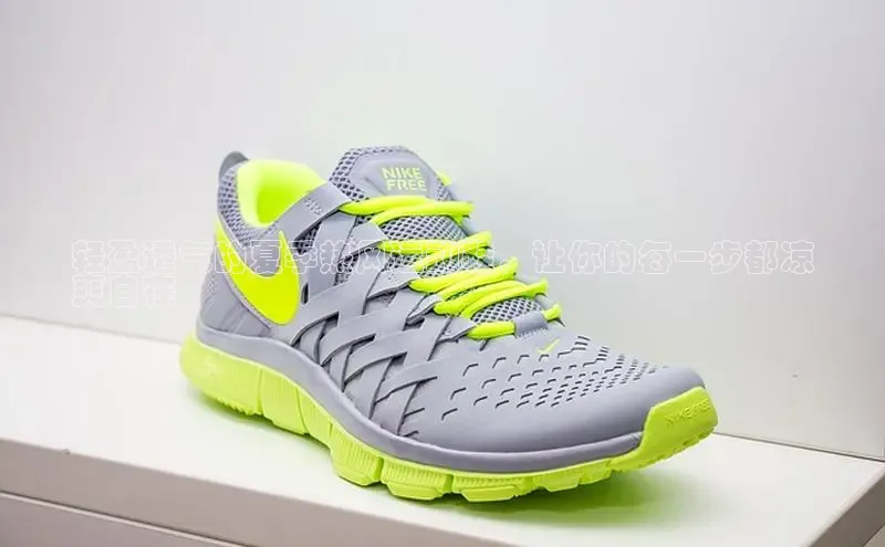 b体育登录入口app下载安装免费58同城轻盈透气的夏季热风运动鞋，让你的每一步都凉
爽自在