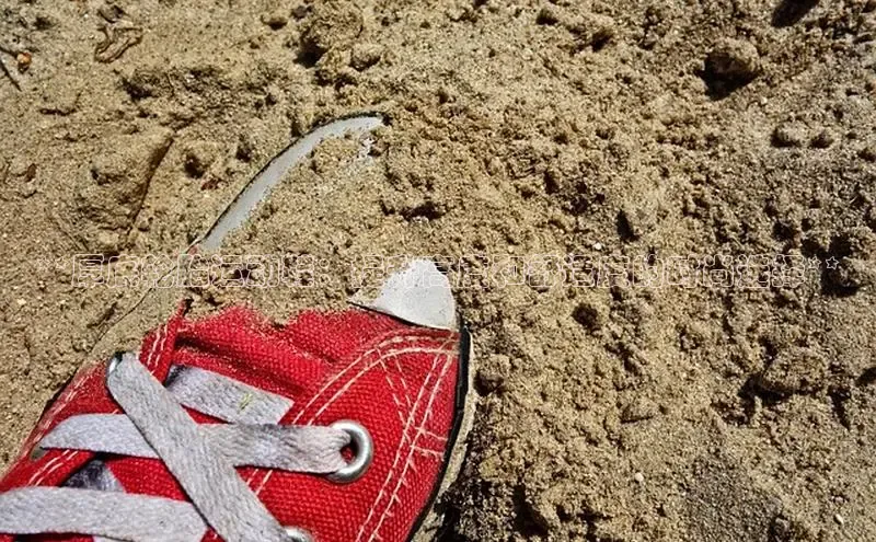 必一运动官网登录入口百度大脑**厚底轮胎运动鞋：提升高度和舒适度的时尚选择**