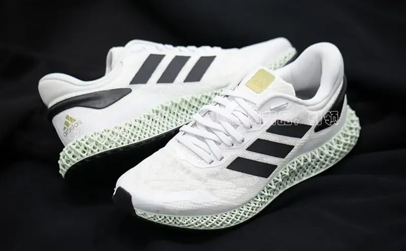 bsports登录入口光魔科技熊大叔潮流女鞋 2024 款时尚新品，引领
时尚风尚